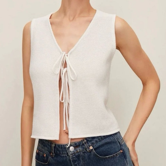 Commense Plain Crochet Split Vest - Picture 1 of 5